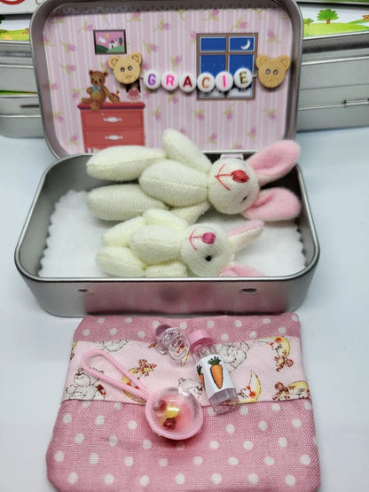 💎 50% OFF! 💎 Bunny Mummy & Baby Plush Pocket Tin – Handmade Easter Collectible with Cozy Blanket (Pink/Blue Ears) 🐇🎁